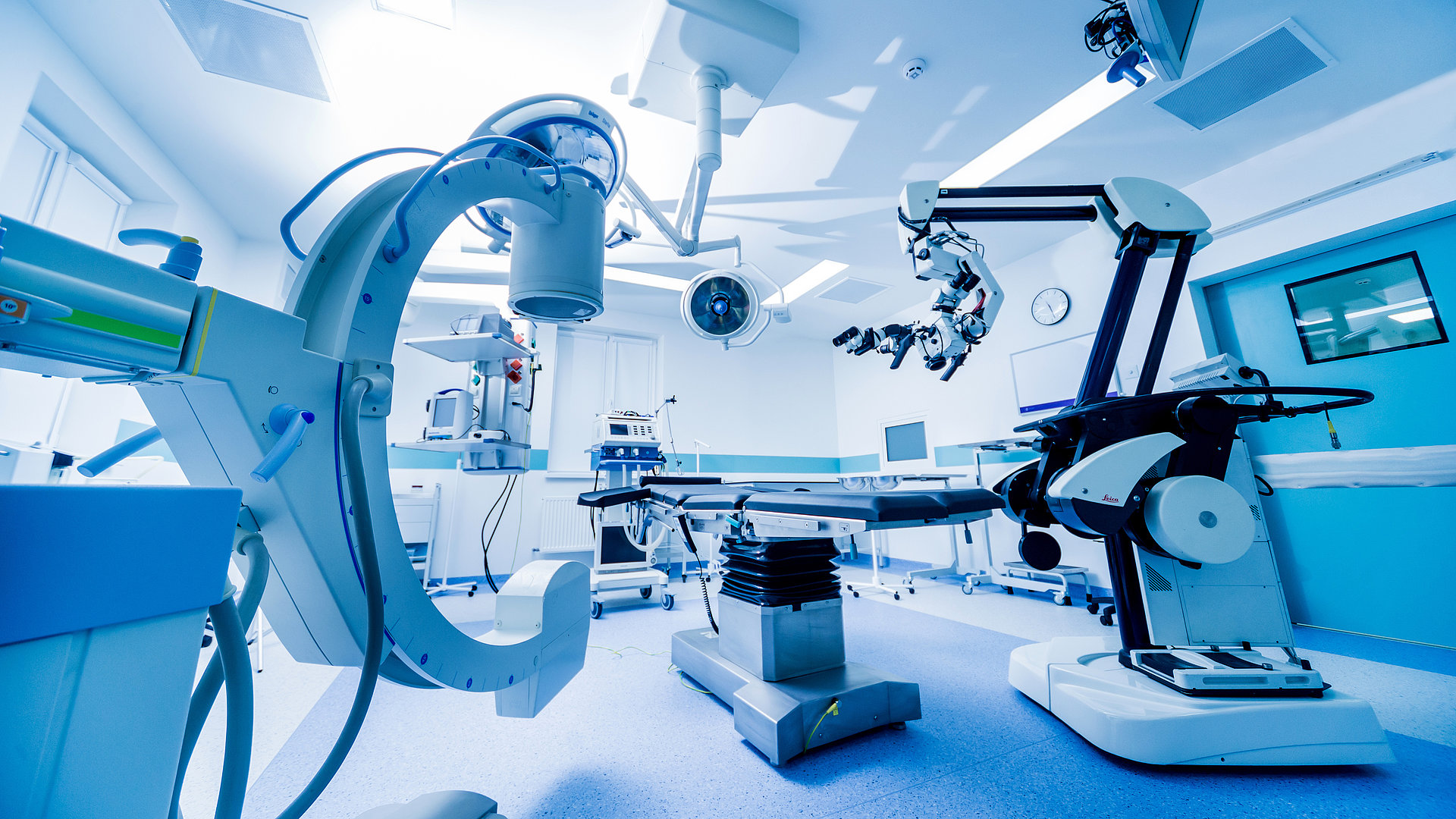 csm_CeramTec-Medical-Equipment-surgery-room_e851ad4126